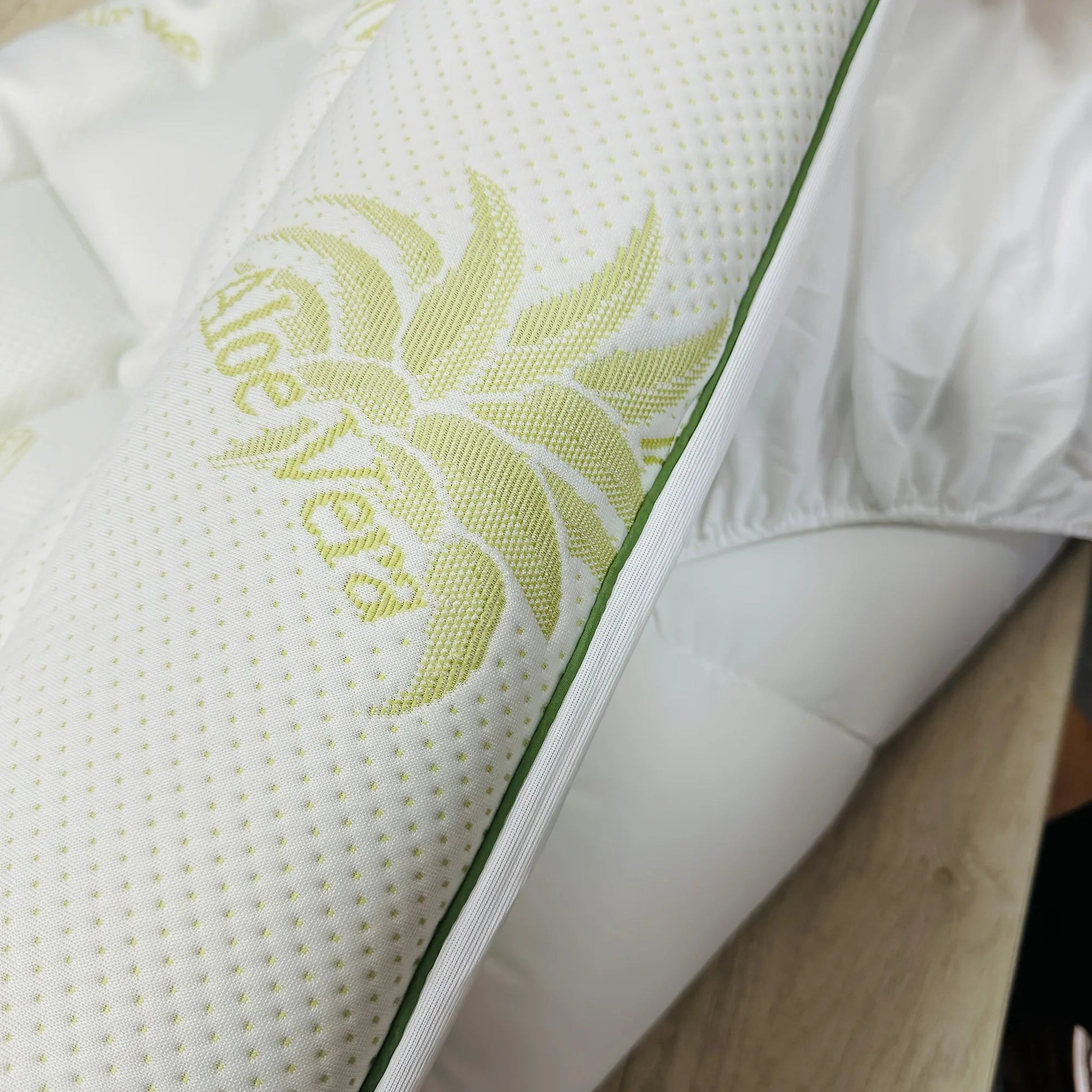 Aloe Vera Mattress Protector – Soft, Hypoallergenic Breathable Cover  My Store