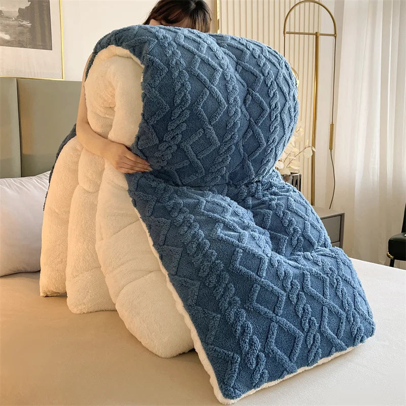 Comfortable double-sided velvet quilt core bedroom velvet thickened blanket home lamb fleece quilt warm quilt core comfortable  My Store