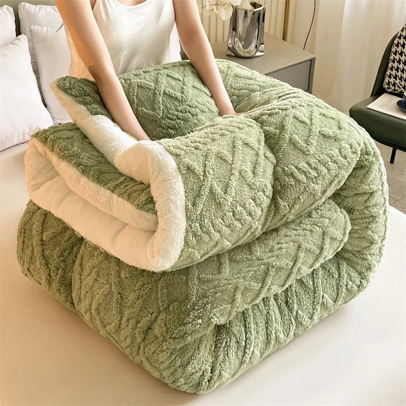 Comfortable double-sided velvet quilt core bedroom velvet thickened blanket home lamb fleece quilt warm quilt core comfortable  My Store