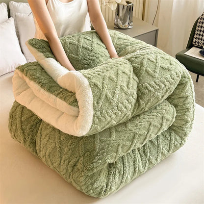 Comfortable double-sided velvet quilt core bedroom velvet thickened blanket home lamb fleece quilt warm quilt core comfortable  My Store