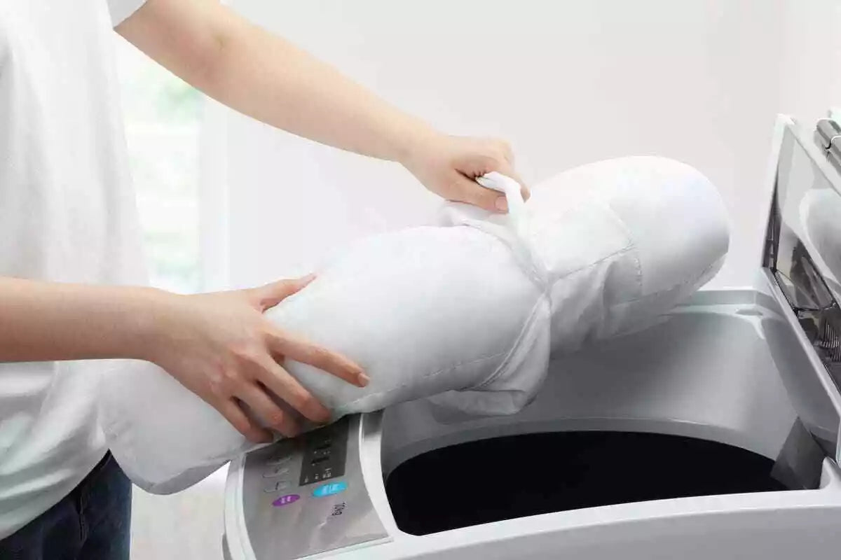 Sidekick Sleeper Pillow - Orthopedic Support for Side Sleepers  Dream Tech Sleep